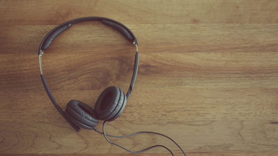 audio-headphones-960x540.jpg